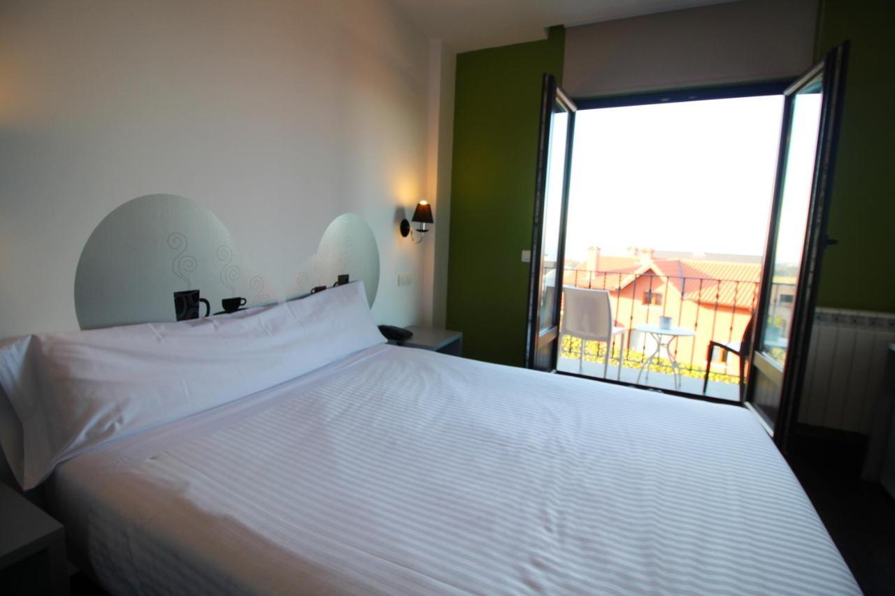 Habitación Doble con balcón y vistas al mar